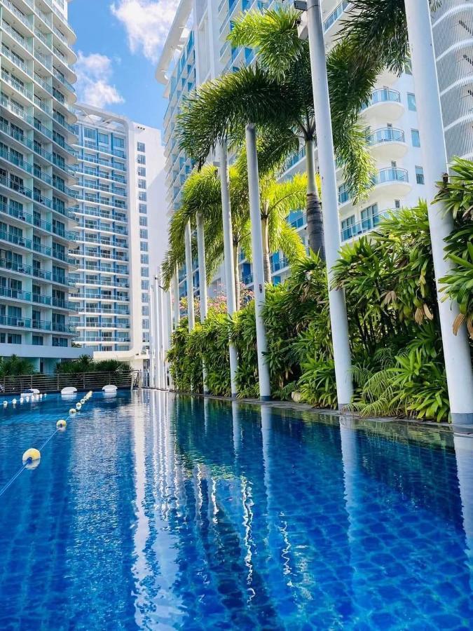 Azure Condo Resort Paranaque Bldg Maldives Manila Esterno foto